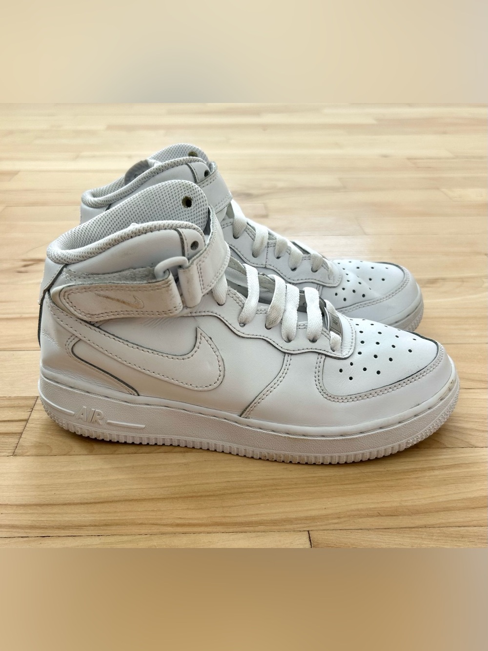 Nike Air Force 1 High White Sneakers 5Y High Top